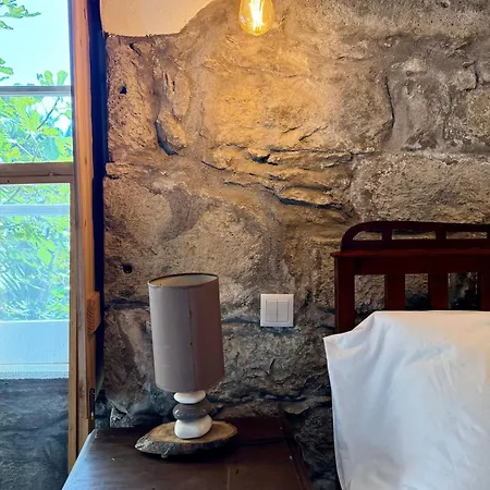 Haven Azores Сasa de vacaciones Faial da Terra