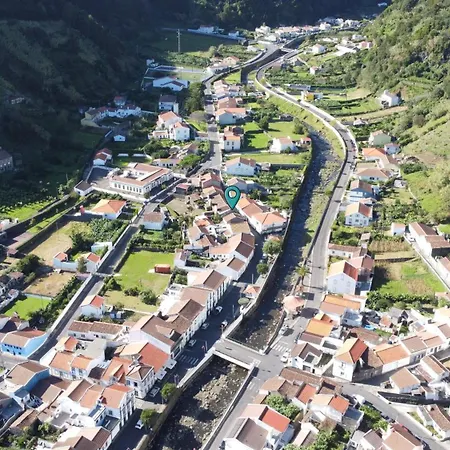 Haven Azores Сasa de vacaciones Faial da Terra
